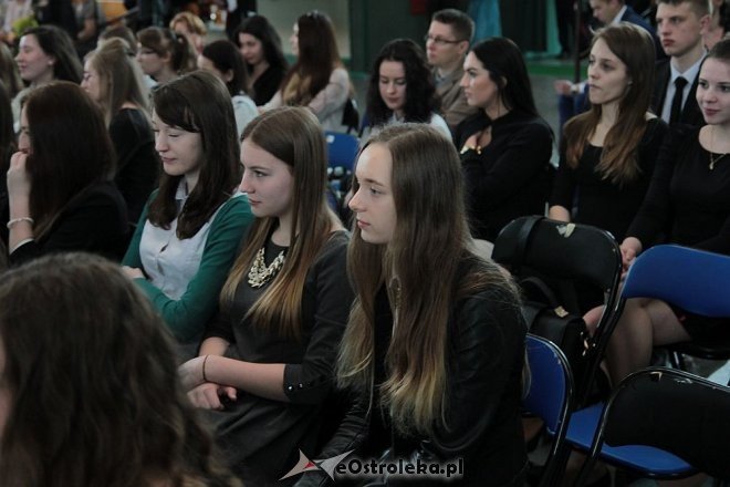 Zakończenie roku szkolnego klas maturalnych z I LO w Ostrołęce [24.04.2015] - zdjęcie #37 - eOstroleka.pl