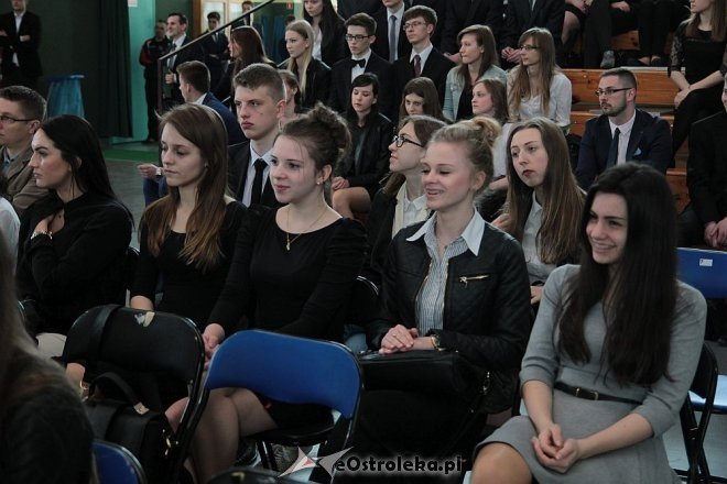 Zakończenie roku szkolnego klas maturalnych z I LO w Ostrołęce [24.04.2015] - zdjęcie #36 - eOstroleka.pl