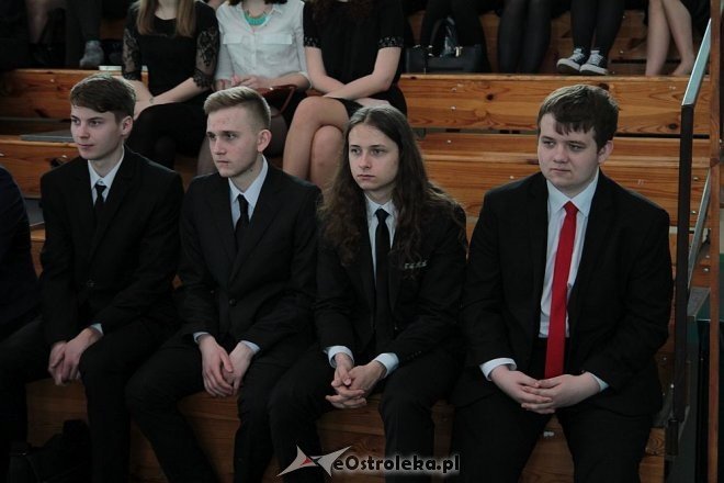 Zakończenie roku szkolnego klas maturalnych z I LO w Ostrołęce [24.04.2015] - zdjęcie #34 - eOstroleka.pl