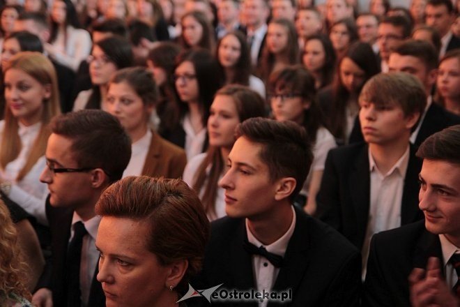 Zakończenie roku szkolnego klas maturalnych II LO w Ostrołęce [ZDJĘCIA] - zdjęcie #27 - eOstroleka.pl