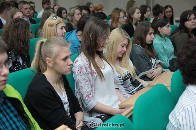 Zakończenie roku szkolnego klas maturalnych z ZSZ nr 3 w Ostrołęce [ZDJĘCIA] - zdjęcie #33 - eOstroleka.pl