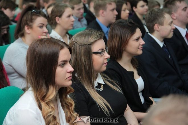 Zakończenie roku szkolnego klas maturalnych z ZSZ nr 3 w Ostrołęce [ZDJĘCIA] - zdjęcie #14 - eOstroleka.pl