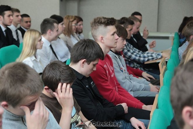 Zakończenie roku szkolnego klas maturalnych z ZSZ nr 3 w Ostrołęce [ZDJĘCIA] - zdjęcie #25 - eOstroleka.pl