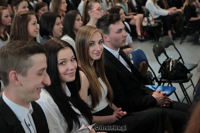 Zakończenie roku szkolnego klas maturalnych z ZSZ nr 4 w Ostrołęce [ZDJĘCIA] - zdjęcie #29 - eOstroleka.pl
