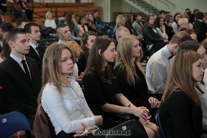 Zakończenie roku szkolnego klas maturalnych z ZSZ nr 4 w Ostrołęce [ZDJĘCIA] - zdjęcie #34 - eOstroleka.pl