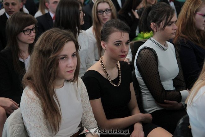 Zakończenie roku szkolnego klas maturalnych z ZSZ nr 4 w Ostrołęce [ZDJĘCIA] - zdjęcie #14 - eOstroleka.pl