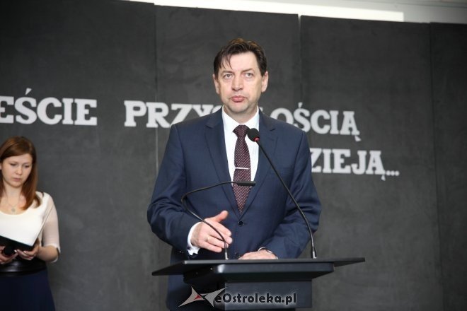 Zakończenie roku szkolnego klas maturalnych z ZSZ nr 1 w Ostrołęce [ZDJĘCIA] - zdjęcie #62 - eOstroleka.pl