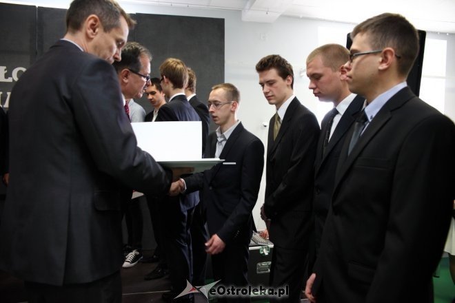 Zakończenie roku szkolnego klas maturalnych z ZSZ nr 1 w Ostrołęce [ZDJĘCIA] - zdjęcie #46 - eOstroleka.pl
