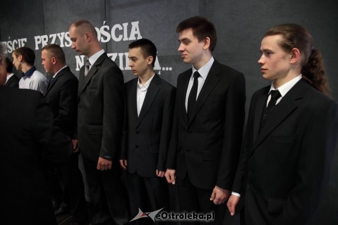 Zakończenie roku szkolnego klas maturalnych z ZSZ nr 1 w Ostrołęce [ZDJĘCIA] - zdjęcie #6 - eOstroleka.pl
