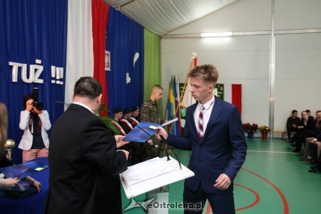 Zakończenie roku szkolnego klas maturalnych II SLO w Ostrołęce [24.04.2015] - zdjęcie #2 - eOstroleka.pl
