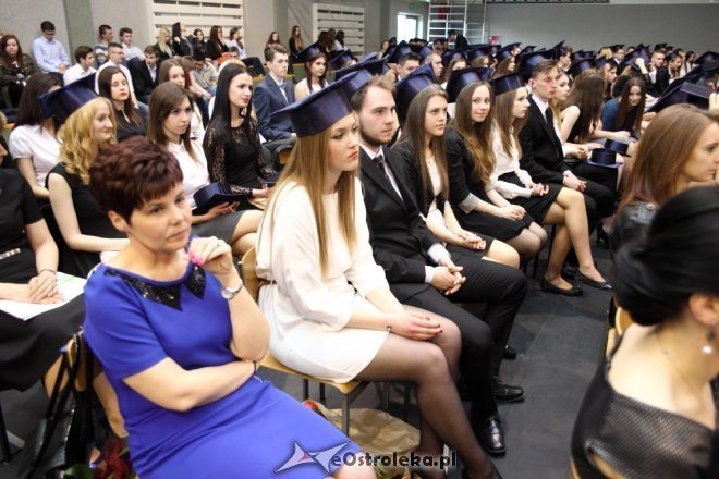 Zakończenie roku szkolnego klas maturalnych III Liceum Ogólnokształcącego w Ostrołęce [24.04.2015] - zdjęcie #7 - eOstroleka.pl