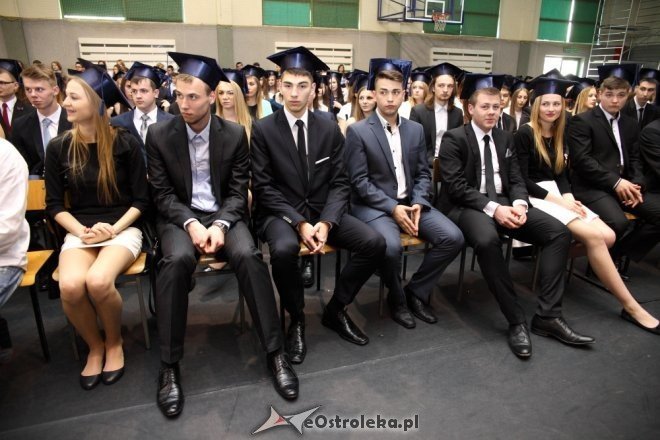 Zakończenie roku szkolnego klas maturalnych III Liceum Ogólnokształcącego w Ostrołęce [24.04.2015] - zdjęcie #11 - eOstroleka.pl