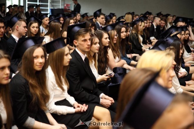 Zakończenie roku szkolnego klas maturalnych III Liceum Ogólnokształcącego w Ostrołęce [24.04.2015] - zdjęcie #29 - eOstroleka.pl