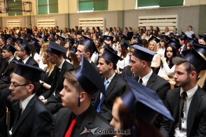 Zakończenie roku szkolnego klas maturalnych III Liceum Ogólnokształcącego w Ostrołęce [24.04.2015] - zdjęcie #14 - eOstroleka.pl