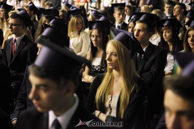 Zakończenie roku szkolnego klas maturalnych III Liceum Ogólnokształcącego w Ostrołęce [24.04.2015] - zdjęcie #9 - eOstroleka.pl