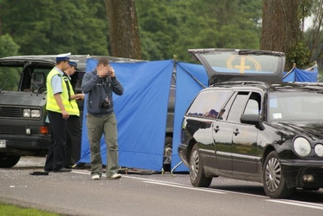 Śmiertelny wypadek w Antoniach (26.06.09) - zdjęcie #7 - eOstroleka.pl
