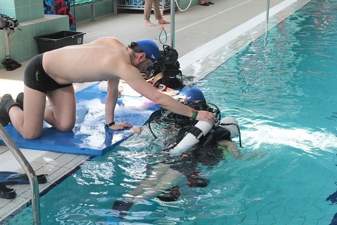 Warsztaty z nurkowania w Parku Wodnym Aquarium [28.04.2015] - zdjęcie #4 - eOstroleka.pl