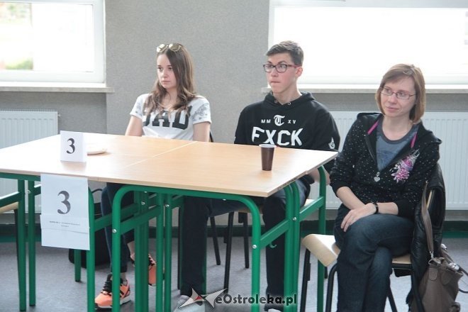 Gra miejska „Młody – Przedsiębiorczy” za nami: Zwyciężyli uczniowie III LO [28.04.2015] - zdjęcie #33 - eOstroleka.pl