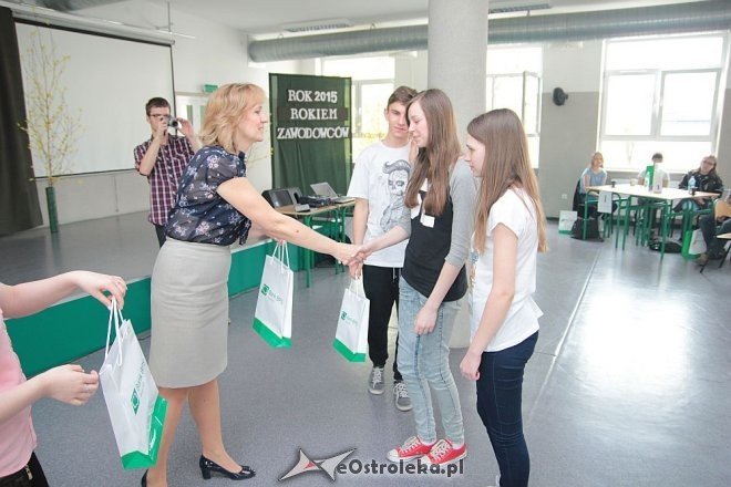 Gra miejska „Młody – Przedsiębiorczy” za nami: Zwyciężyli uczniowie III LO [28.04.2015] - zdjęcie #2 - eOstroleka.pl