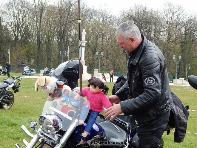 Członkowie Ostrołęckiej Grupy Motocyklowej na Zlocie Gwiaździstym [29.04.2015] - zdjęcie #37 - eOstroleka.pl