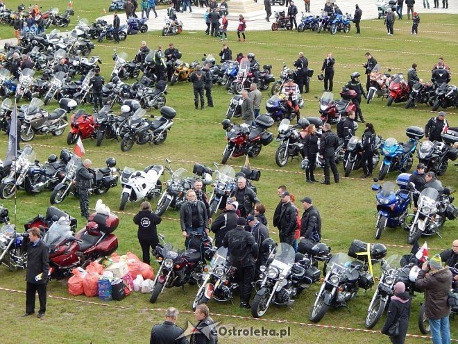 Członkowie Ostrołęckiej Grupy Motocyklowej na Zlocie Gwiaździstym [29.04.2015] - zdjęcie #22 - eOstroleka.pl