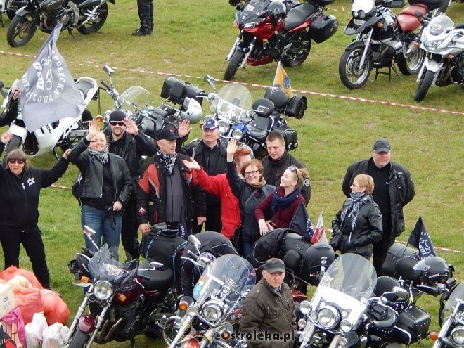 Członkowie Ostrołęckiej Grupy Motocyklowej na Zlocie Gwiaździstym [29.04.2015] - zdjęcie #14 - eOstroleka.pl