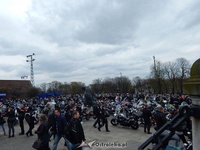 Członkowie Ostrołęckiej Grupy Motocyklowej na Zlocie Gwiaździstym [29.04.2015] - zdjęcie #76 - eOstroleka.pl