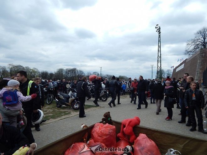 Członkowie Ostrołęckiej Grupy Motocyklowej na Zlocie Gwiaździstym [29.04.2015] - zdjęcie #27 - eOstroleka.pl