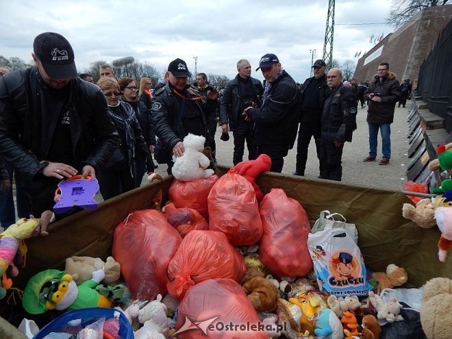 Członkowie Ostrołęckiej Grupy Motocyklowej na Zlocie Gwiaździstym [29.04.2015] - zdjęcie #17 - eOstroleka.pl