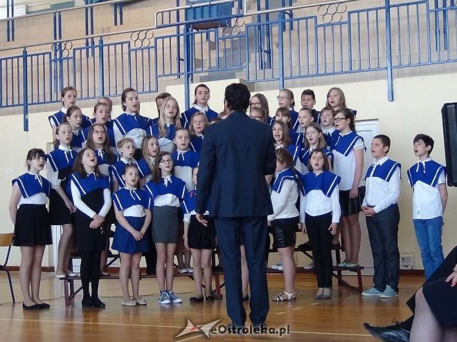 Dzień Flagi Państwowej i Święto Konstytucji w Szkole Podstawowej w Troszynie [03.05.2015] - zdjęcie #37 - eOstroleka.pl
