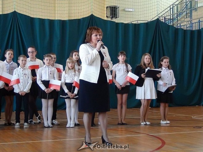 Dzień Flagi Państwowej i Święto Konstytucji w Szkole Podstawowej w Troszynie [03.05.2015] - zdjęcie #22 - eOstroleka.pl