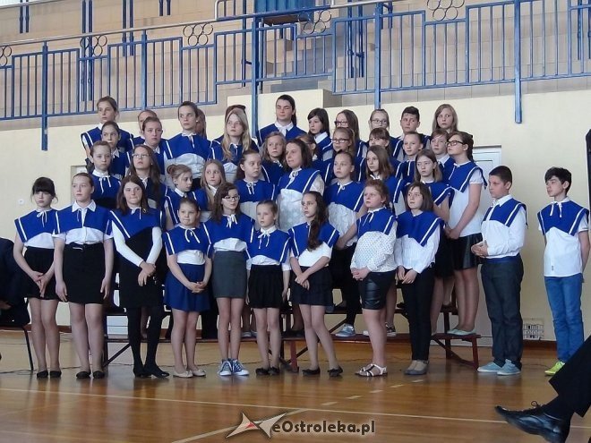 Dzień Flagi Państwowej i Święto Konstytucji w Szkole Podstawowej w Troszynie [03.05.2015] - zdjęcie #26 - eOstroleka.pl