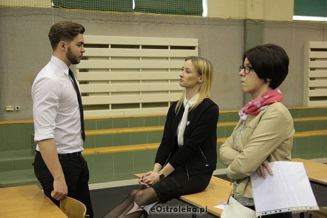 Matura 2015: Dziś język polski. Zobacz zdjęcia z III LO w Ostrołęce [04.05.2015] - zdjęcie #29 - eOstroleka.pl