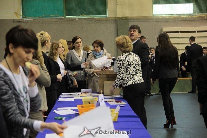 Matura 2015: Dziś język polski. Zobacz zdjęcia z III LO w Ostrołęce [04.05.2015] - zdjęcie #28 - eOstroleka.pl