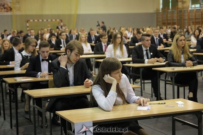 Matura 2015: Dziś język polski. Zobacz zdjęcia z III LO w Ostrołęce [04.05.2015] - zdjęcie #21 - eOstroleka.pl