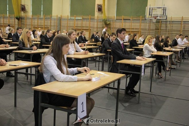 Matura 2015: Dziś język polski. Zobacz zdjęcia z III LO w Ostrołęce [04.05.2015] - zdjęcie #18 - eOstroleka.pl