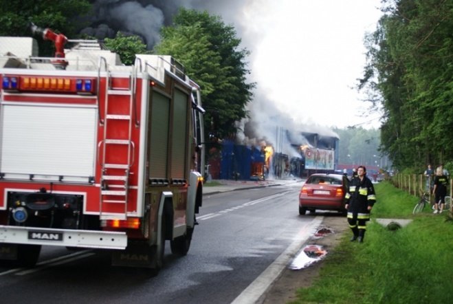 Pożar w JBB w Łysych - zdjęcie #9 - eOstroleka.pl