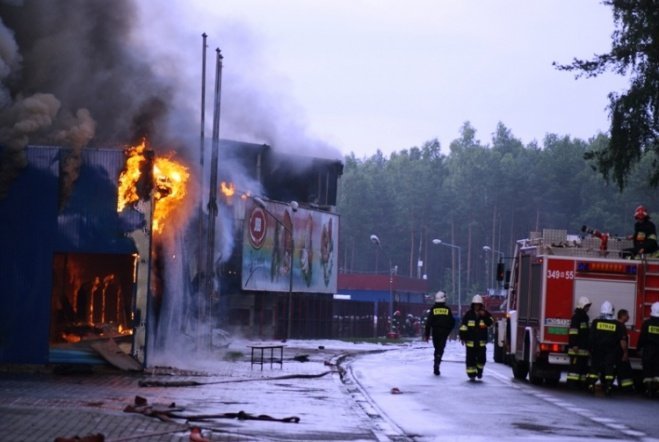 Pożar w JBB w Łysych - zdjęcie #13 - eOstroleka.pl