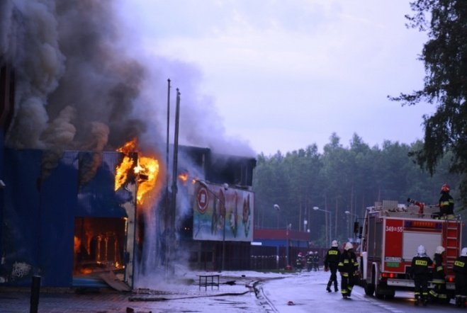 Pożar w JBB w Łysych - zdjęcie #14 - eOstroleka.pl