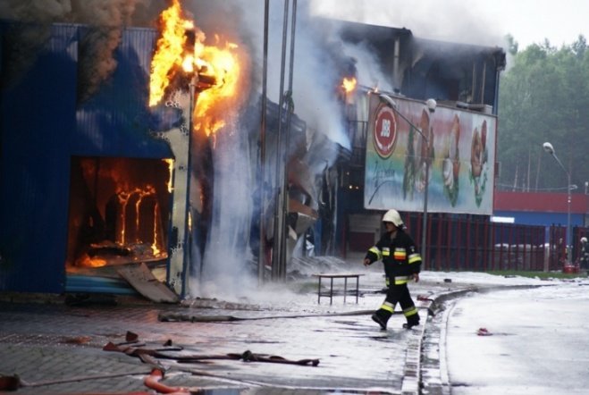 Pożar w JBB w Łysych - zdjęcie #15 - eOstroleka.pl