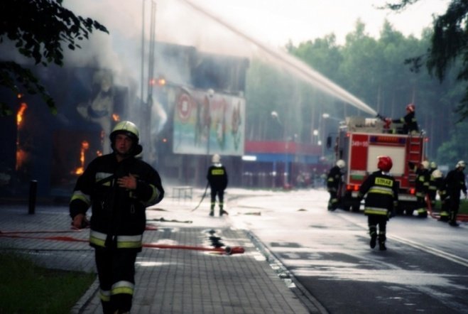 Pożar w JBB w Łysych - zdjęcie #31 - eOstroleka.pl