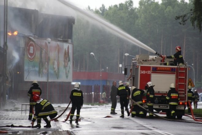 Pożar w JBB w Łysych - zdjęcie #26 - eOstroleka.pl