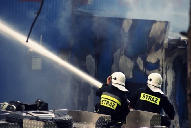 Pożar w JBB w Łysych - zdjęcie #30 - eOstroleka.pl