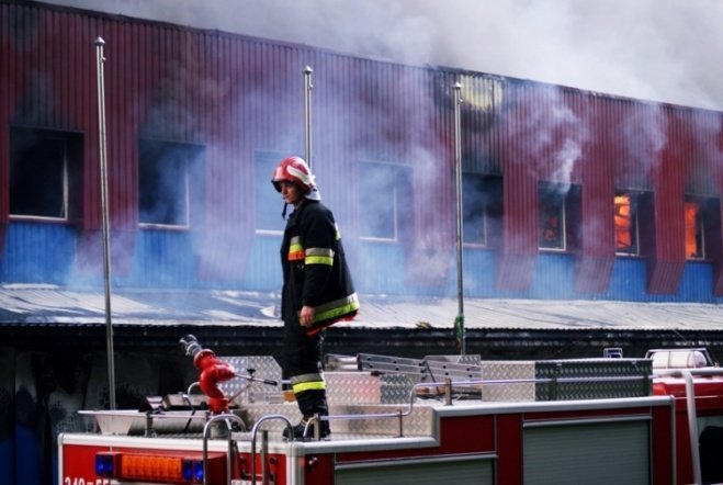 Pożar w JBB w Łysych - zdjęcie #29 - eOstroleka.pl