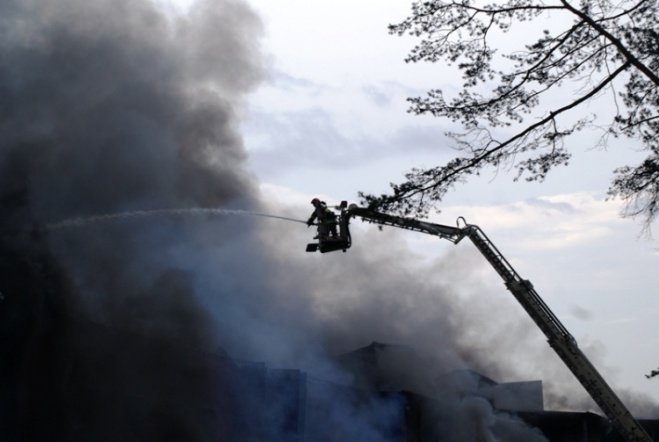 Pożar w JBB w Łysych - zdjęcie #47 - eOstroleka.pl