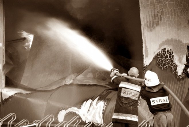 Pożar w JBB w Łysych - zdjęcie #21 - eOstroleka.pl