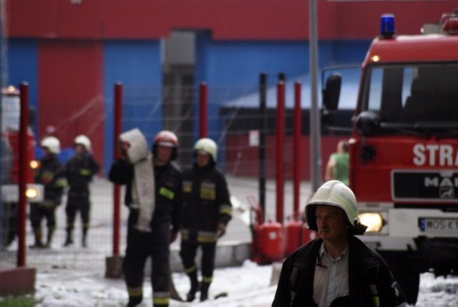Pożar w JBB w Łysych - zdjęcie #19 - eOstroleka.pl