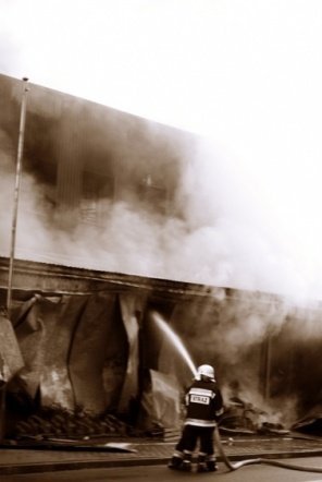 Pożar w JBB w Łysych - zdjęcie #11 - eOstroleka.pl