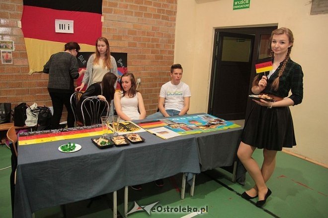 Dzień Europejski w Gimnazjum nr 1 w Ostrołęce [07.05.2015] - zdjęcie #58 - eOstroleka.pl