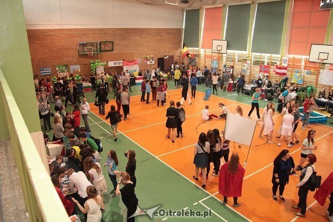 Dzień Europejski w Gimnazjum nr 1 w Ostrołęce [07.05.2015] - zdjęcie #77 - eOstroleka.pl